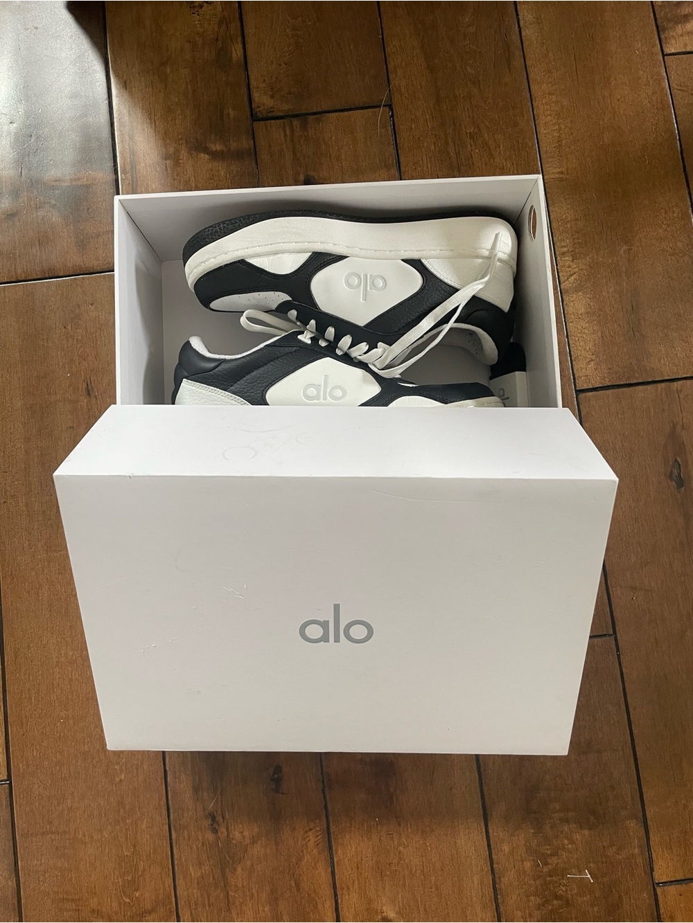 ALO Yoga Black & White Recovery Mode Sneakers
